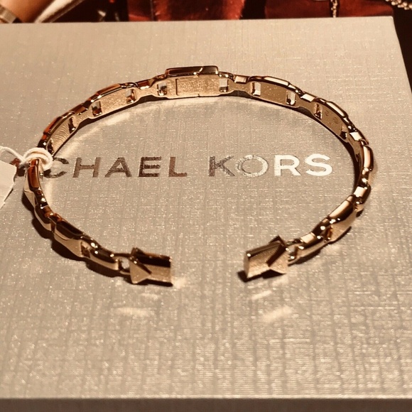 🎁 $225 MICHAEL KORS Mercer Link 14K Rse Gold Cuff - Picture 1 of 6